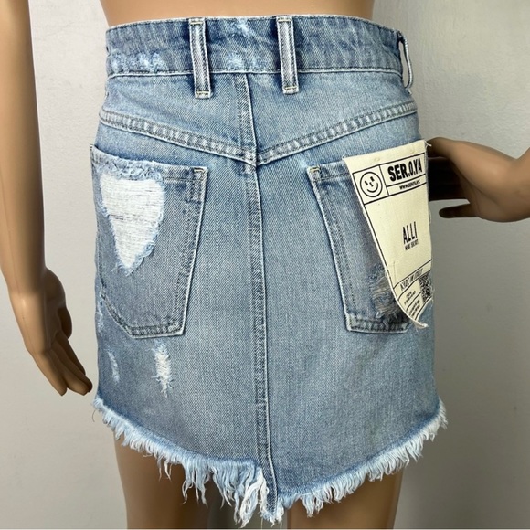 NEW SER.O.YA REVOLVE DISTRESSED DENIM MINI SKIRT - Picture 7 of 10